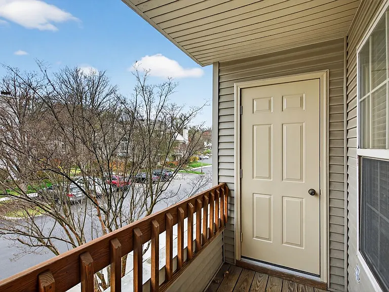4202 Waltham Ct — Photo 24