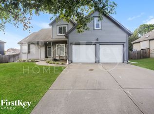 1514 Wrangler Way, Raymore, MO 64083