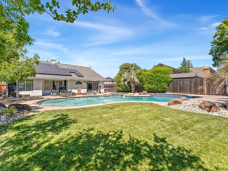 1206 Constitution Ct — Photo 10