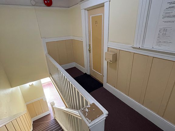 2nd image of 708 Oak St APT 10