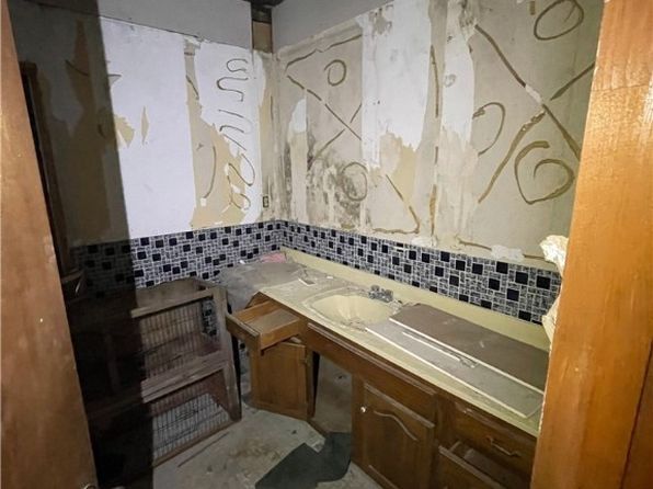 cleveland-ohio-33382122 picture