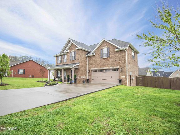 3rd image of 506 Lauren Michelle Ln