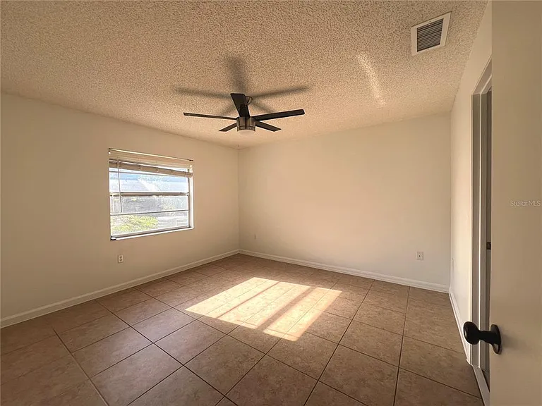 816 Sleepy Harbour Dr — Photo 13