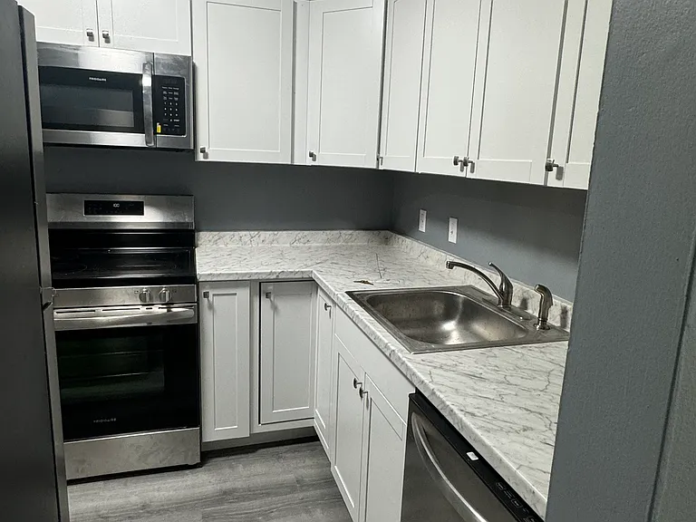 80 Buddington Rd #6 — Photo 6