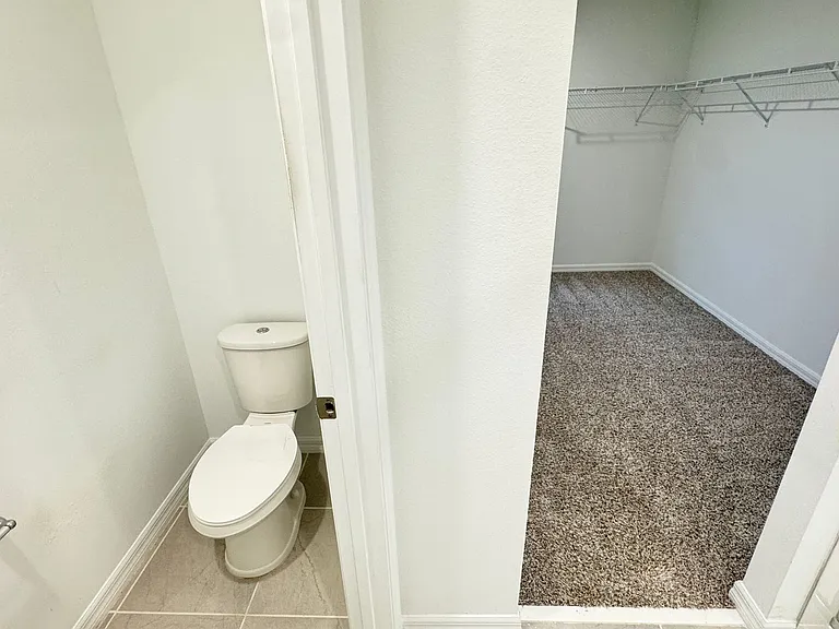 2401 White Tail St — Photo 46