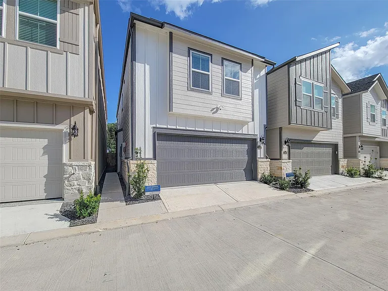 17105 White Acer Way — Photo 1