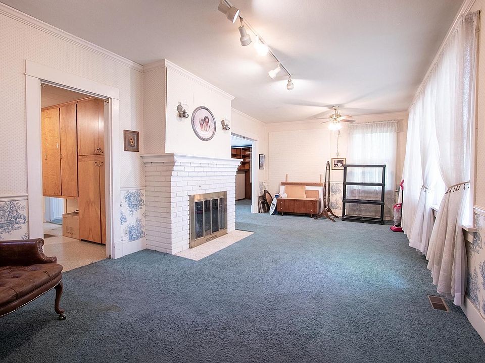 1540 N Main St, Newton, KS 67114 Zillow