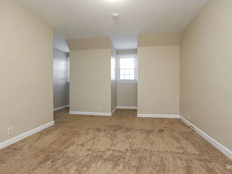 1229 Charlton Dr — Photo 10