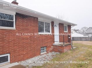 147 16th St NW #C, Barberton, OH 44203