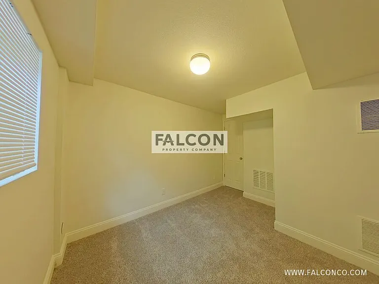673 Shooks Ln — Photo 19