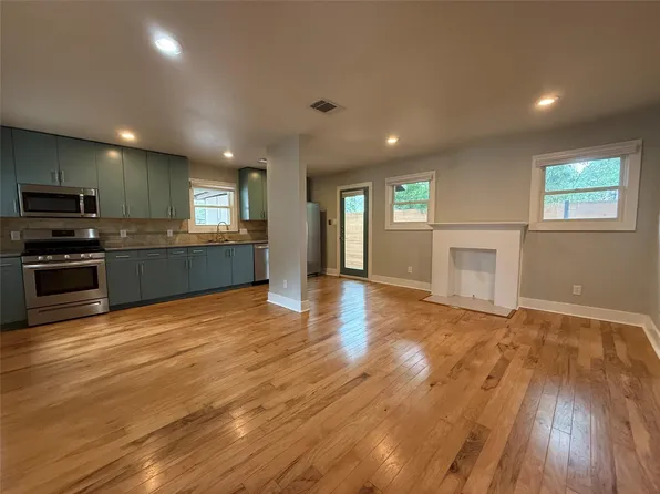 2105 Kinney Ave #B, Austin, TX 78704