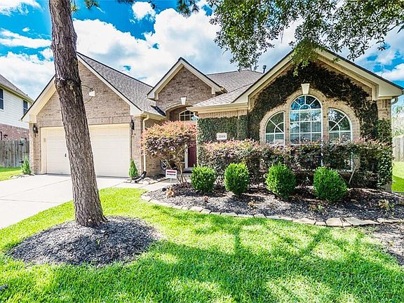 This home is situated on a quiet culdesac lot that is over 1/4 acre in size. This home has been lovi
