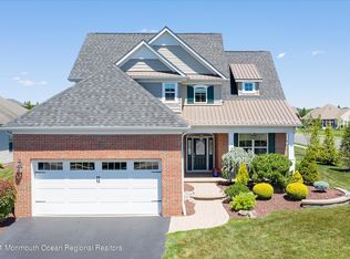 2 E Corsica Ct, Farmingdale, NJ 07727