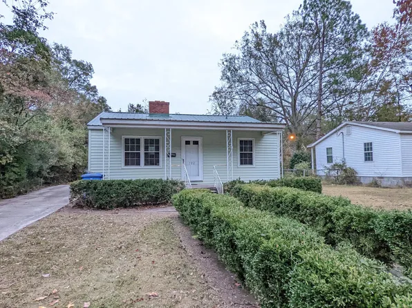 722 Walnut St, Laurinburg, NC 28352