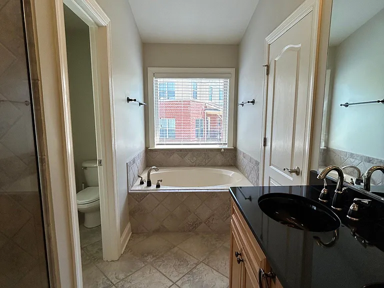374 16th St NW — Photo 24