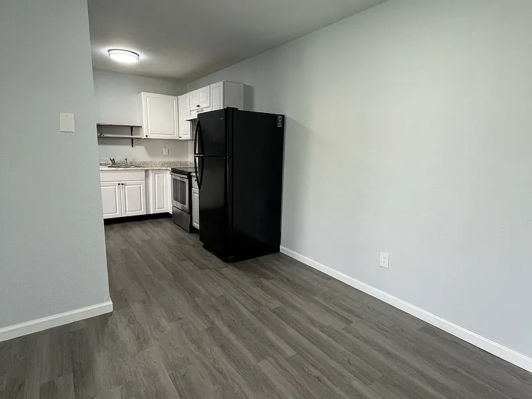 326 Stratford Way #2 — Photo 3
