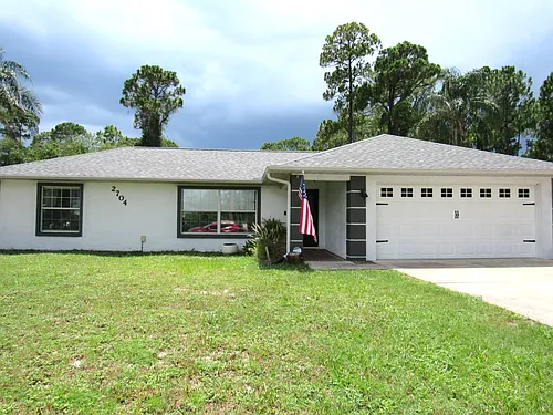 2704 Fern Palm Dr Photo 1
