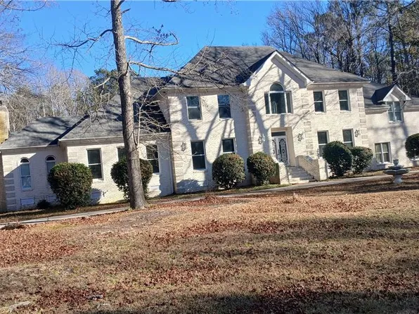 2325 Woodhurst Ln, Chesapeake, VA 23322