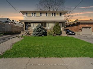 612 Farewell St, Oshawa, ON L1H6N1