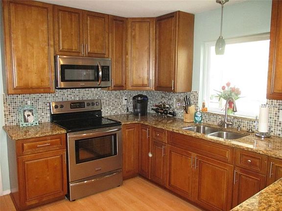 4th image of 3303 Monteen Dr