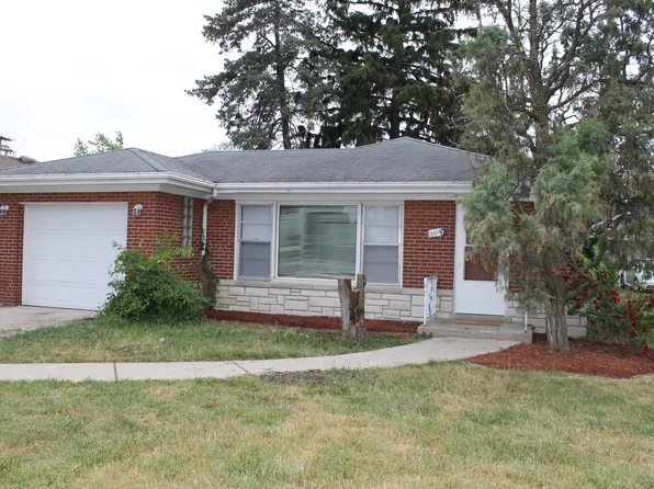 7614 N Waukegan Rd, Niles, IL 60714