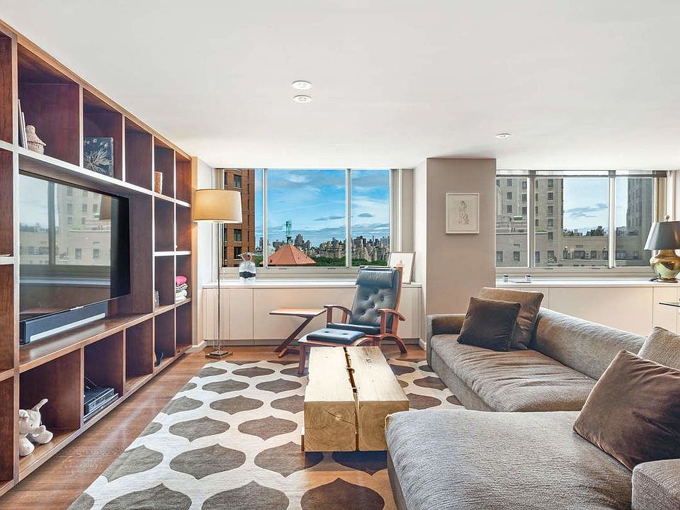 1st image of 30 W 63rd St APT 21S