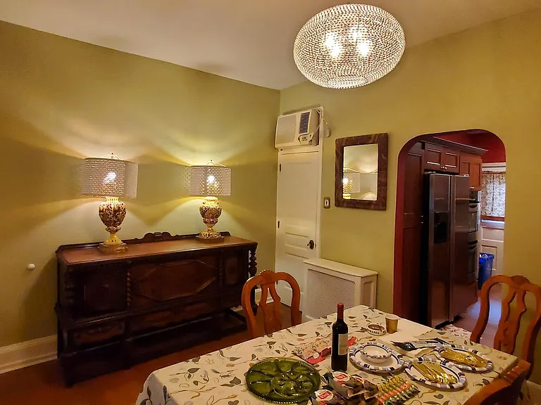 1033 Jackson St — Photo 11