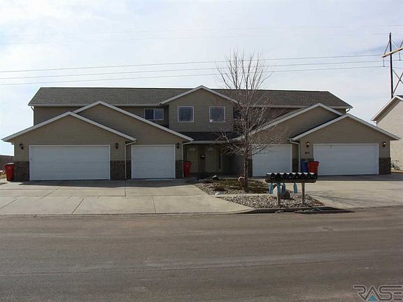 2nd image of 3804 W 93rd St