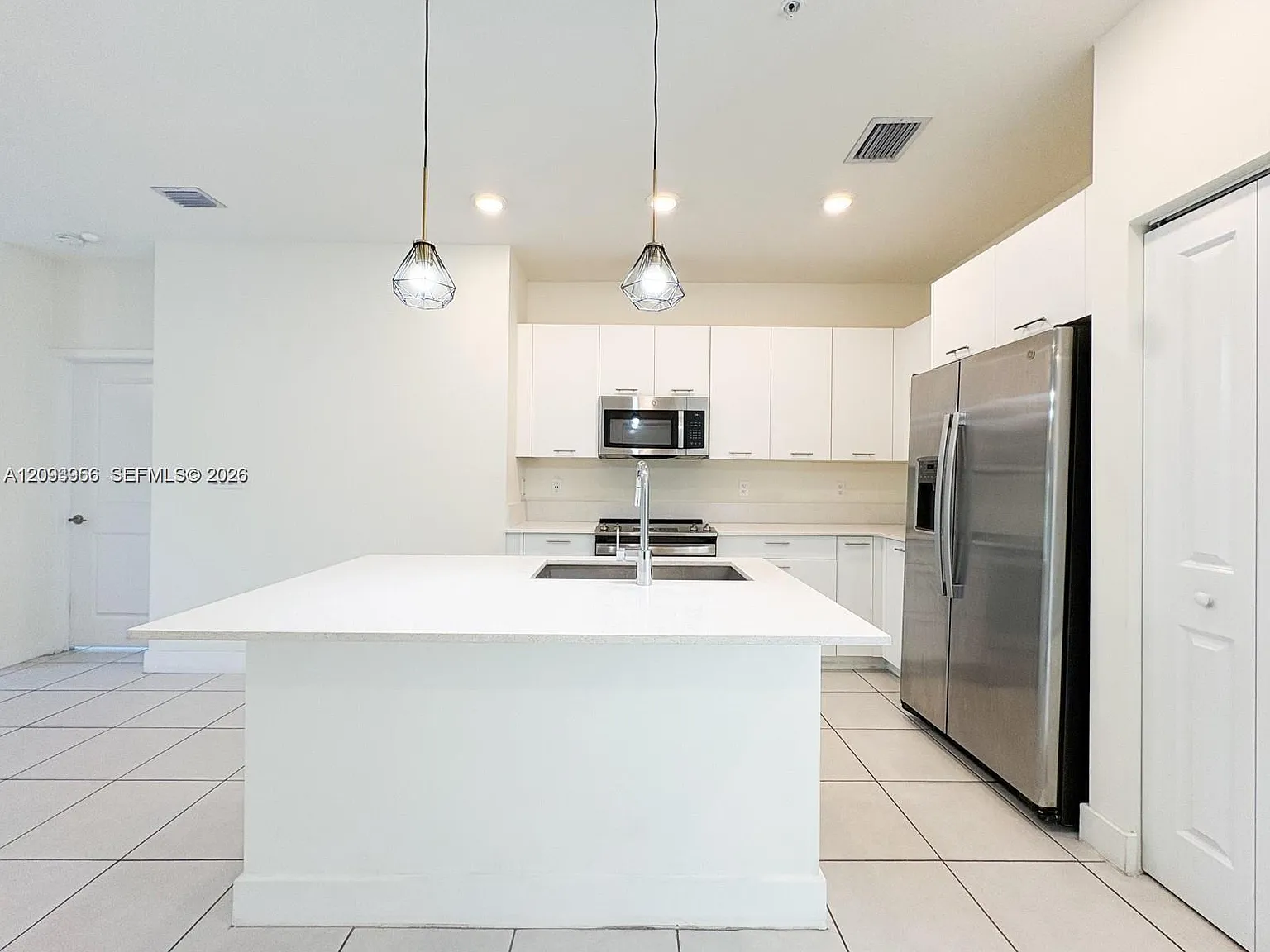 Downtown Doral South Phas — Photo 3