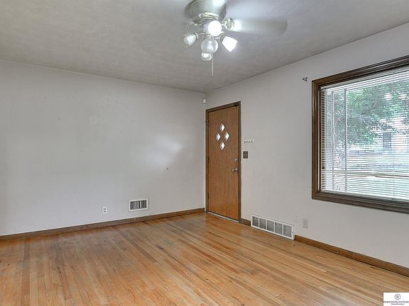 3rd image of 6798 Emmet St