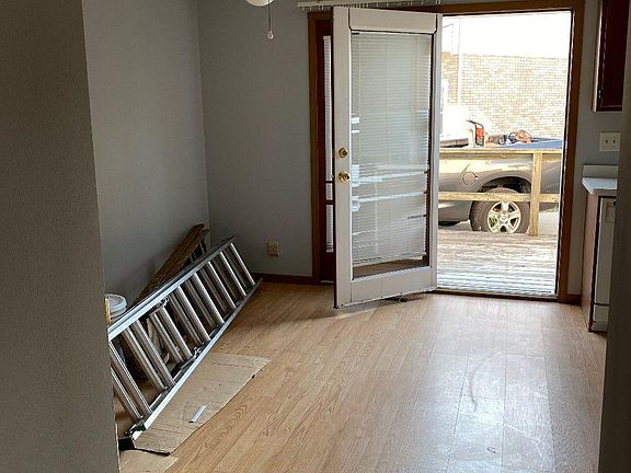 4th image of 475 Plum Creek Ct #1
