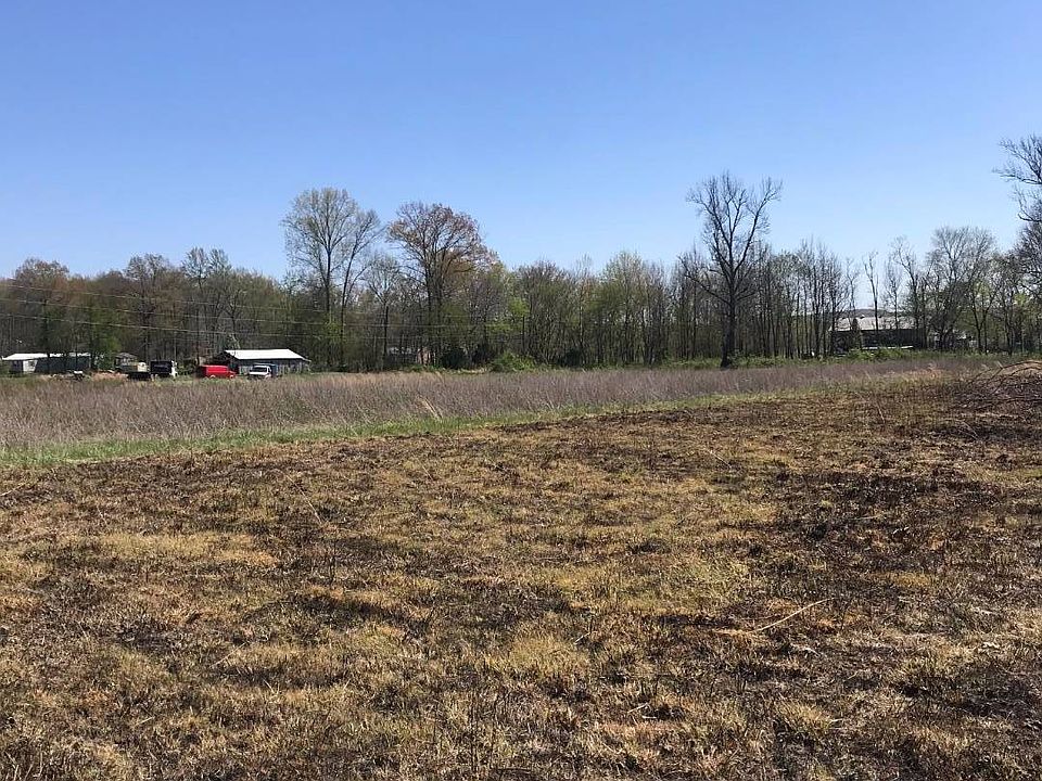 2nd image of 18210 Liberty Rd #1