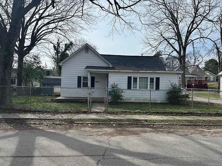 306 Walnut St — Photo 20