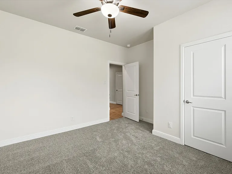 704 Wilmott Ter — Photo 22