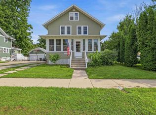 221 E 3rd St, Beaver Dam, WI 53916