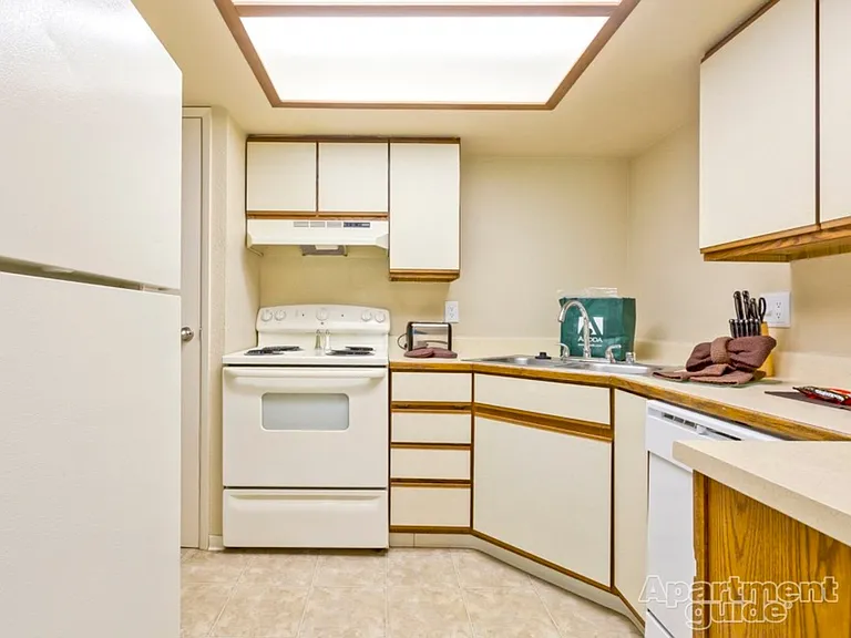 Bennett Properties Inc. DBA Villa Bonita — Photo 14