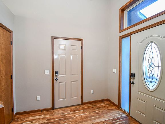 4th image of 5512 S Culbert Ave