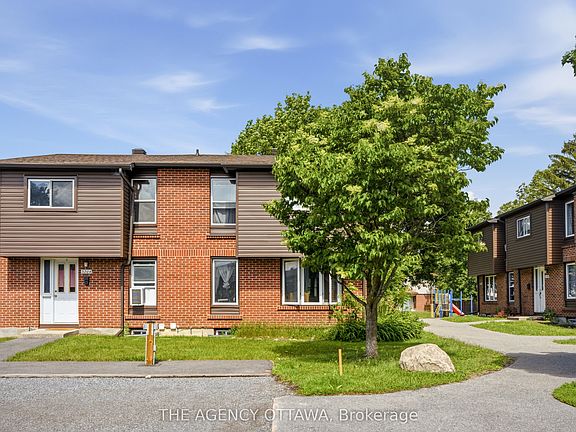 5th image of 3202 Stockton Dr #85