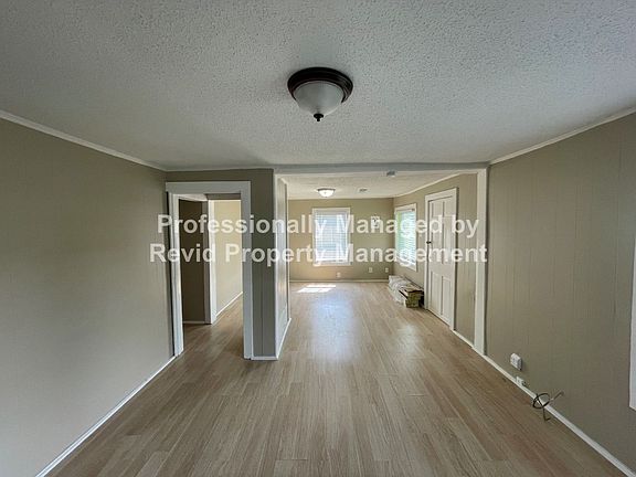 2nd image of 742 Whitehaven Ln
