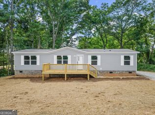 78 Honeysuckle Dr, Commerce, GA 30529