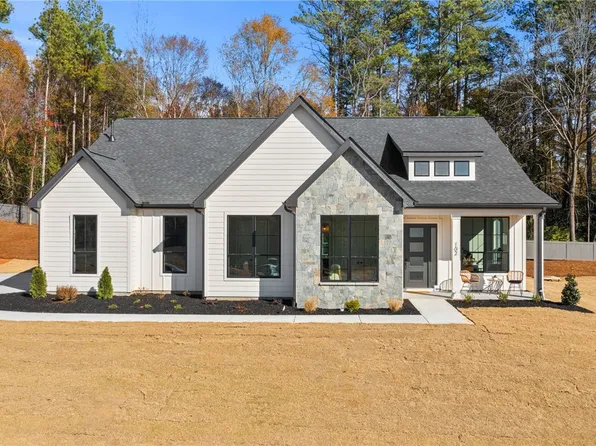 102 Castleford Dr, Clemson, SC 29631