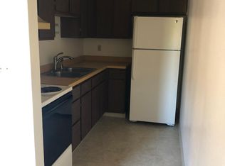 W62N563 Washington Ave, Cedarburg, WI 53012