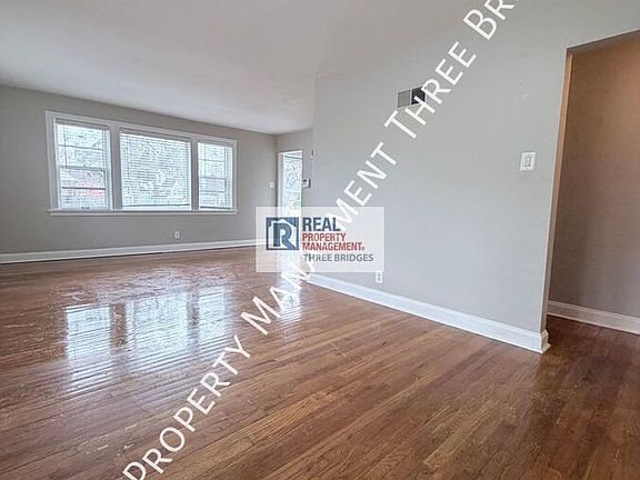 4th image of 1110 Ursula Ave