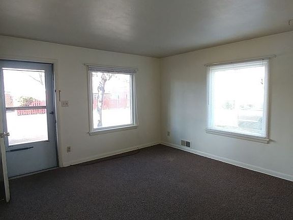 2nd image of 2120 Thames St