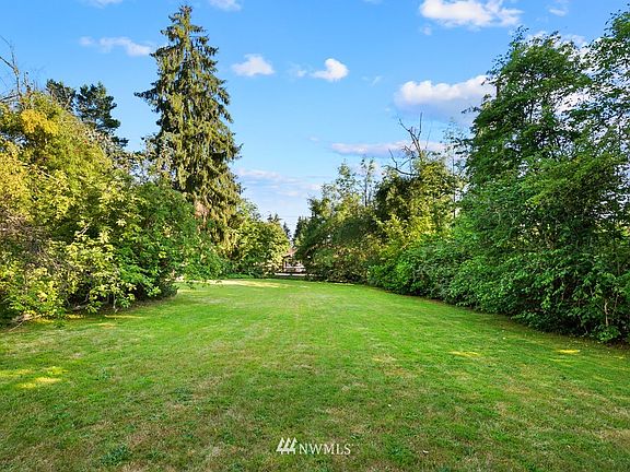 5th image of 443 140th Avenue NE