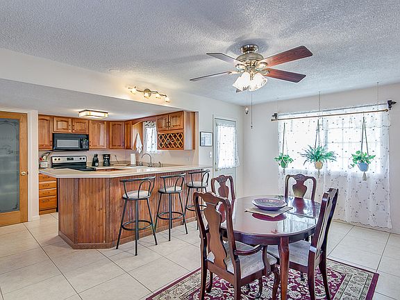 5th image of 611 E La Jolla Dr