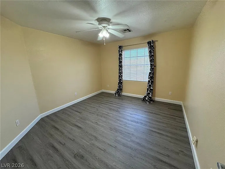 749 Beach Park St — Photo 30