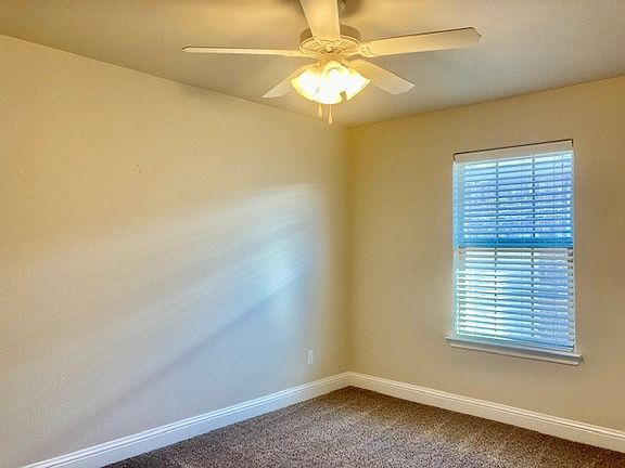 5th image of 6004 Wagner Dr