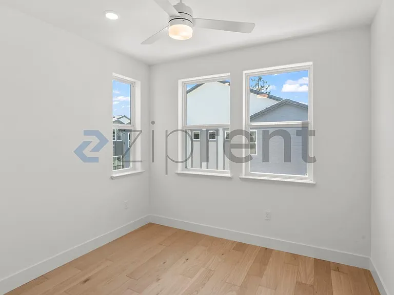 267 Llewellyn Ave — Photo 27