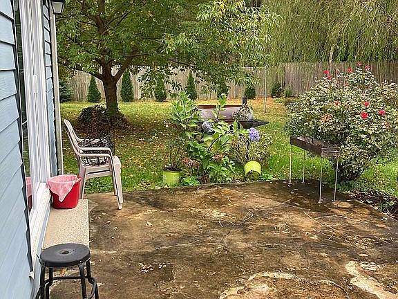 2nd image of 66 Boxwood Dr